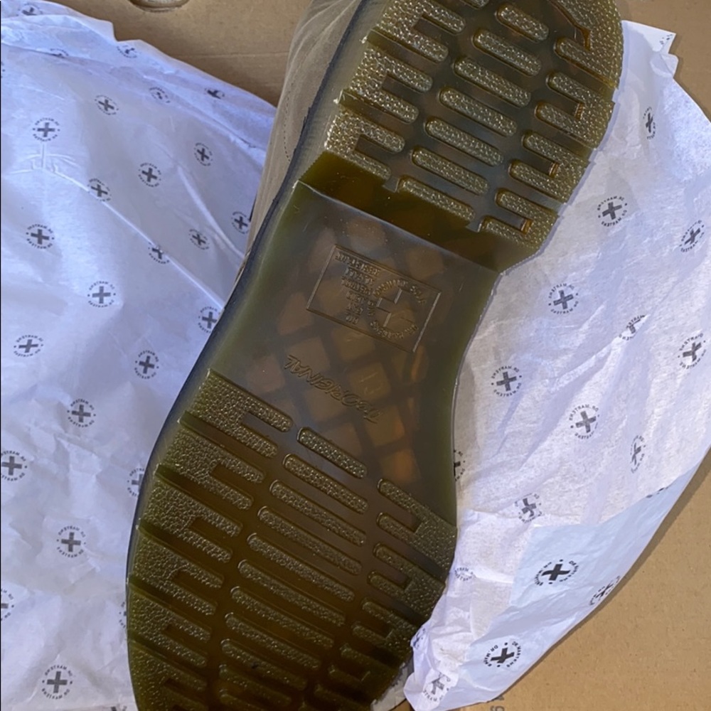 🔥 DR MARTENS 1460 DUSKY NWT - Picture 8 of 9